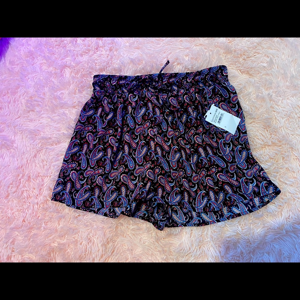 NWT Free Press Paisley shorts size small